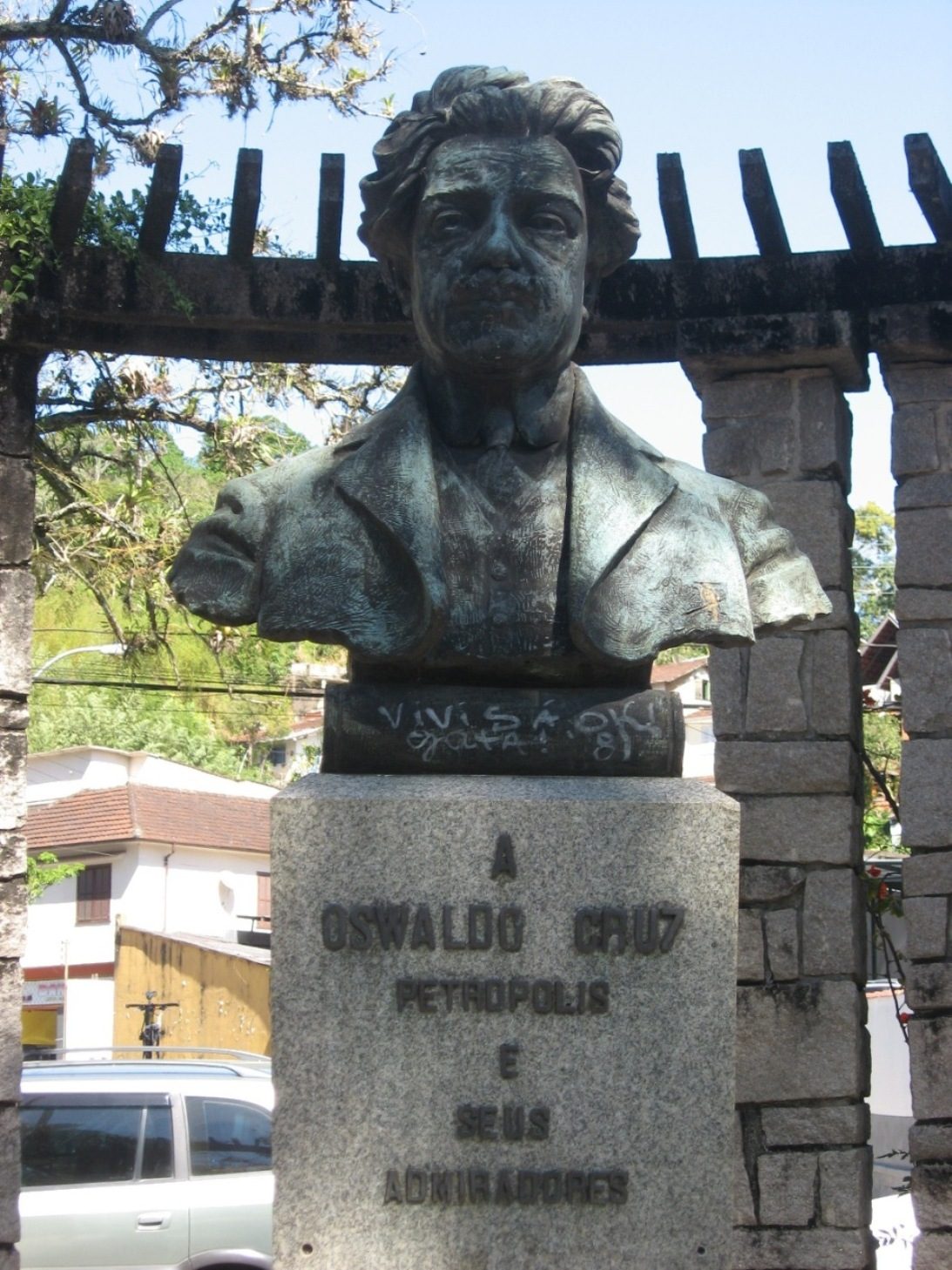 Oswaldo Cruz's bust (7).JPG